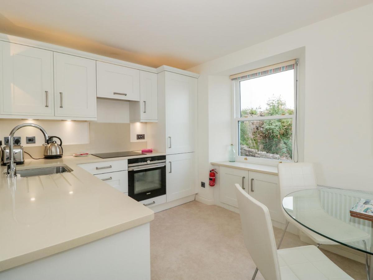 Bay View Apartment Brixham Exterior photo