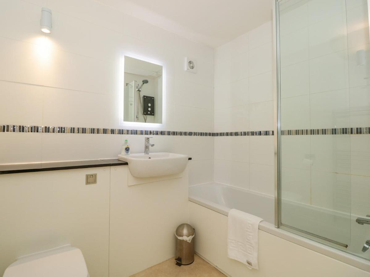 Bay View Apartment Brixham Exterior photo